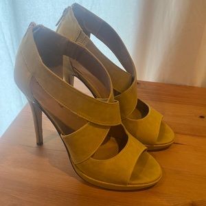 Mustard Michael Antonio suede heels 8